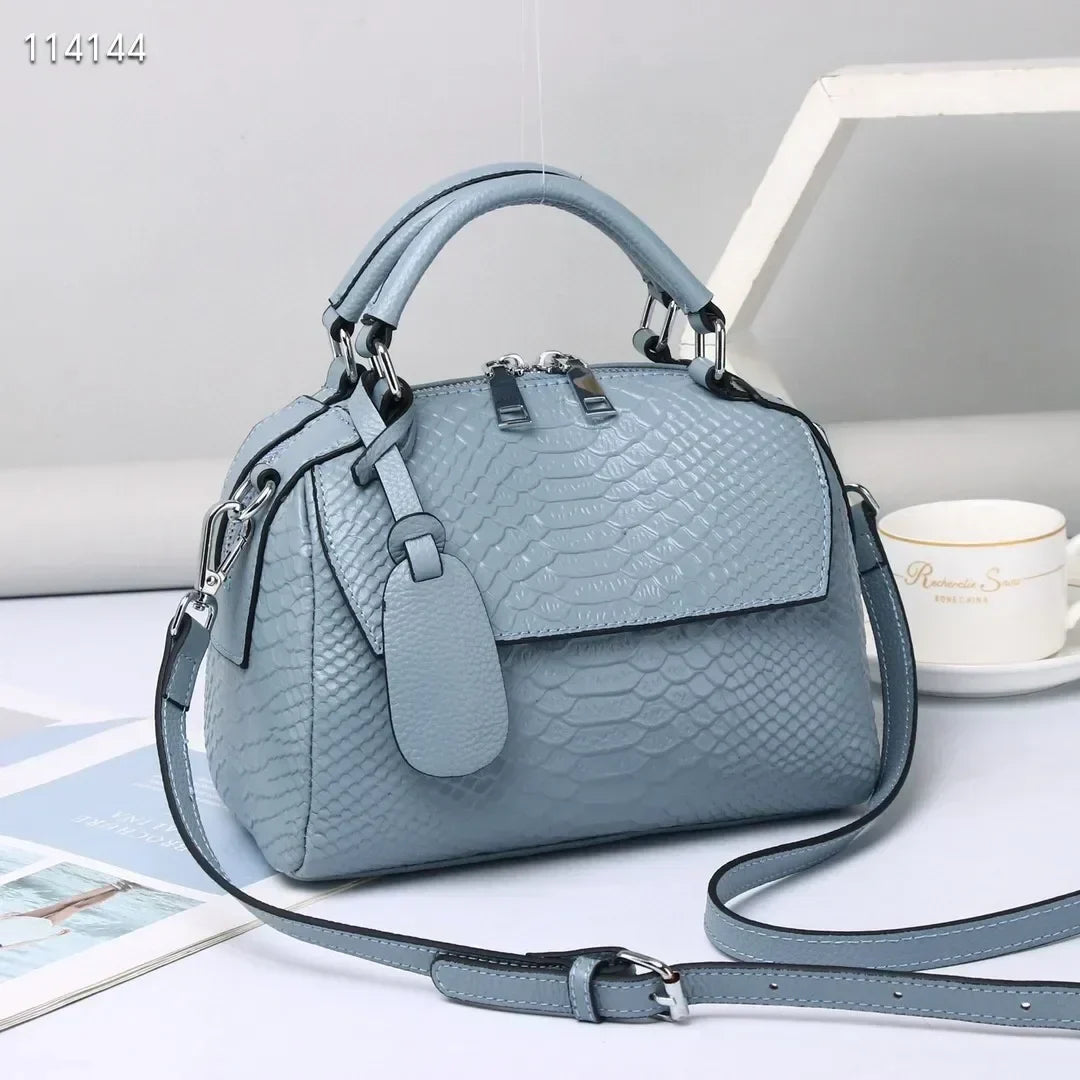 Liva | Elegant leather handbag with crocodile print