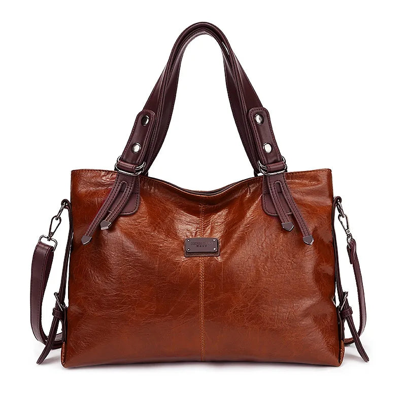 Augusta | Soft leather bag with two handles and elegant details