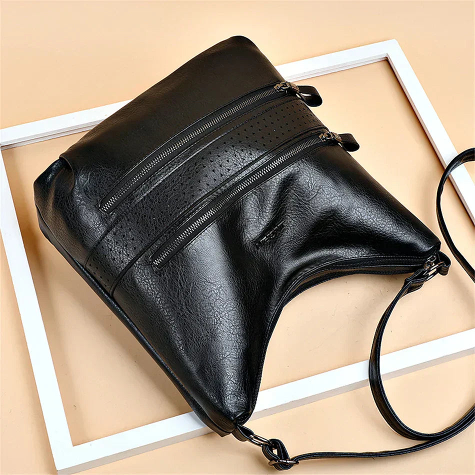 Veda - High-quality shoulder bags made of vegan leather