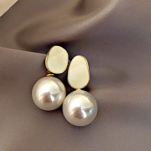 Vintage Geometric Pearl Earrings