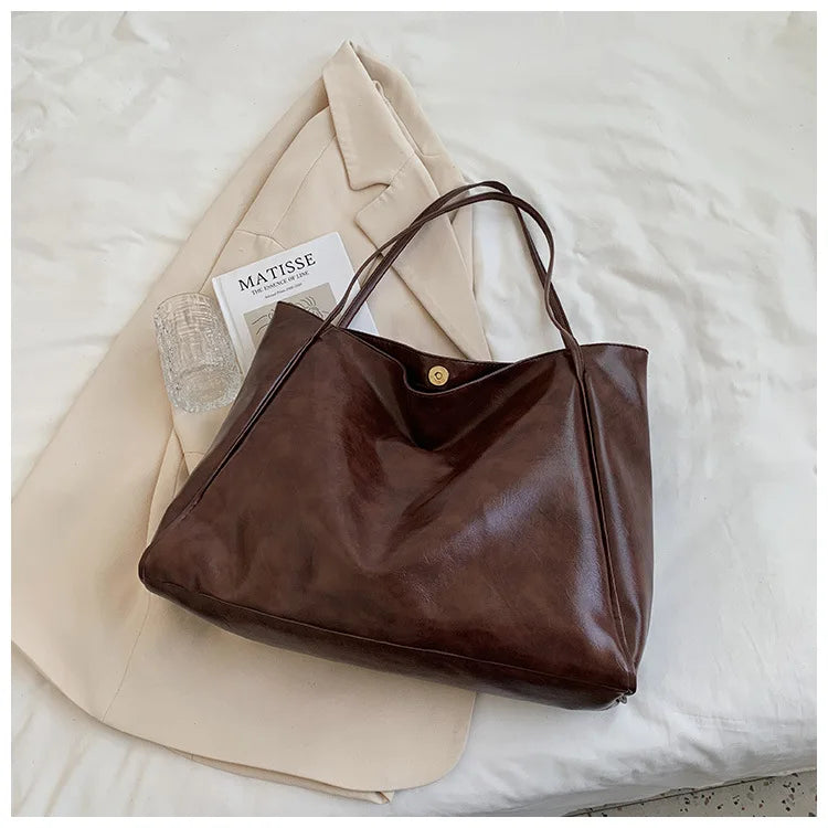 Trixie - Elegant leather shoulder bag