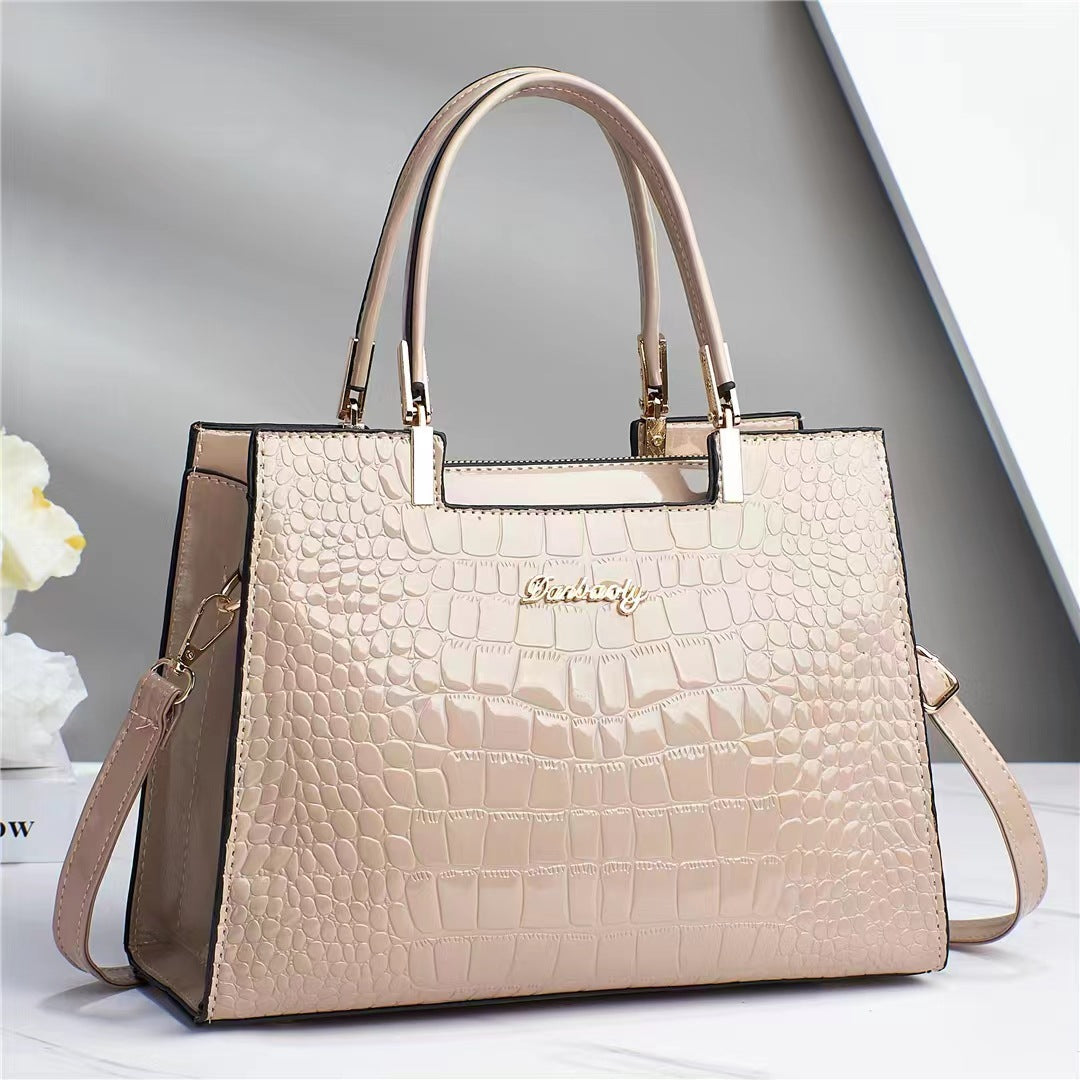 Wilja | Handbag in shiny leather with crocodile pattern