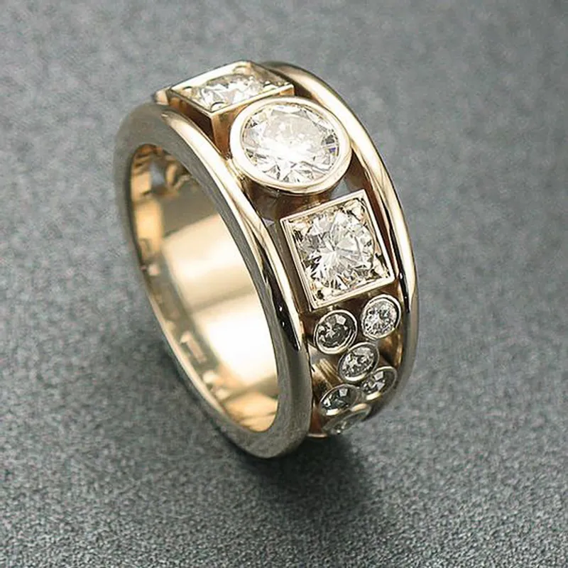 Vintage gold ring with zirconium