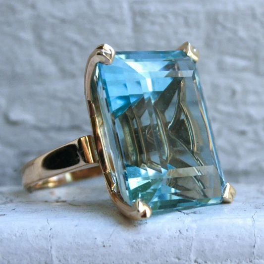 Vintage blue gold ring